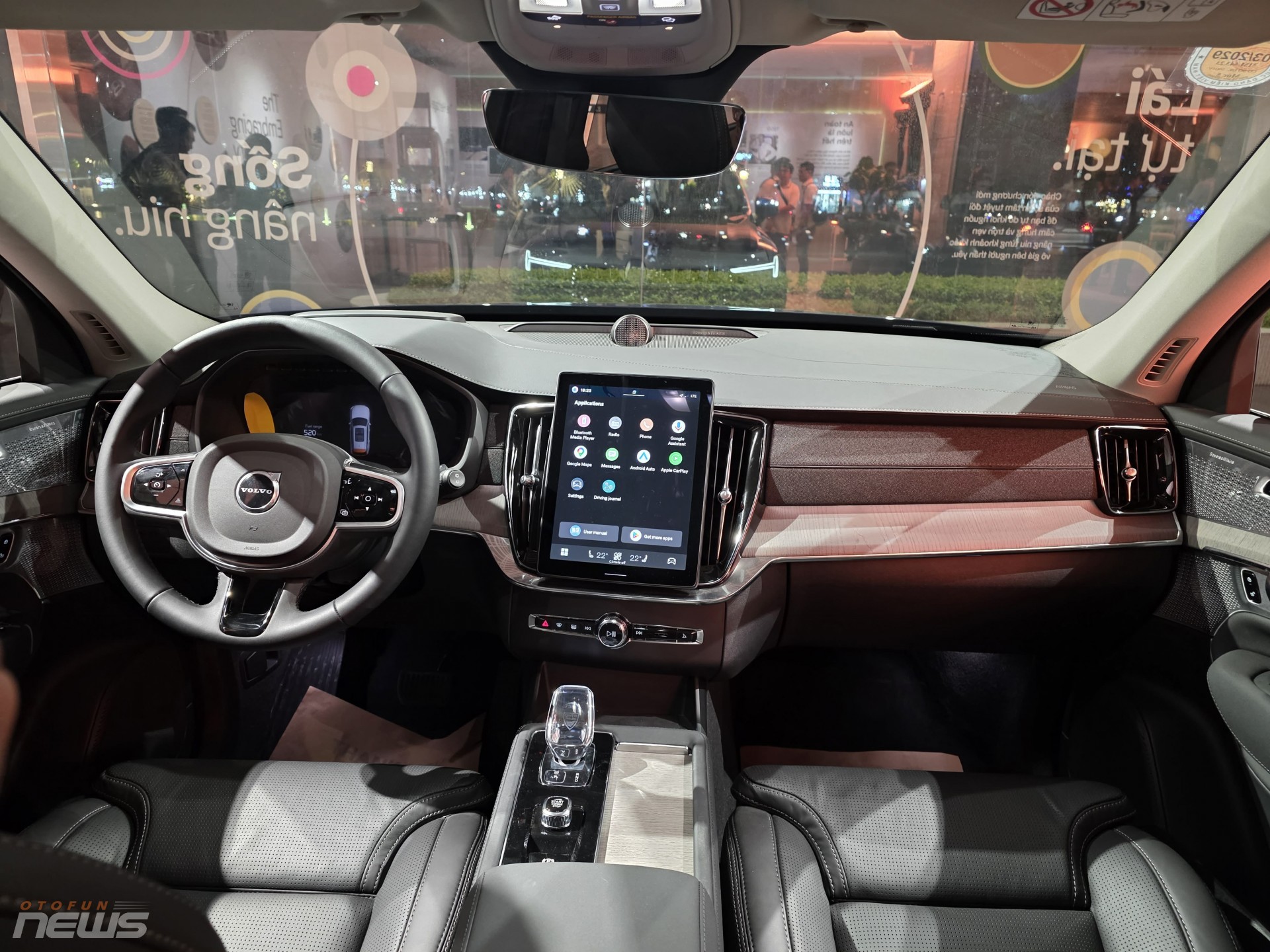 Volvo XC90 2026 ra mắt giá 3,289 tỷ đồng, giảm so với trước và đổi động cơ