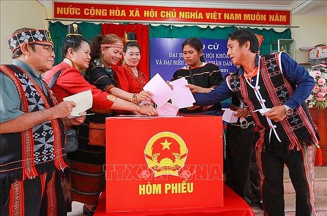 PGS.TS Bùi Hoài Sơn: Khởi đầu của một hành trình phụng sự mới PGS.TS Bùi Hoài Sơn: Khởi đầu của một hành trình phụng sự mới
