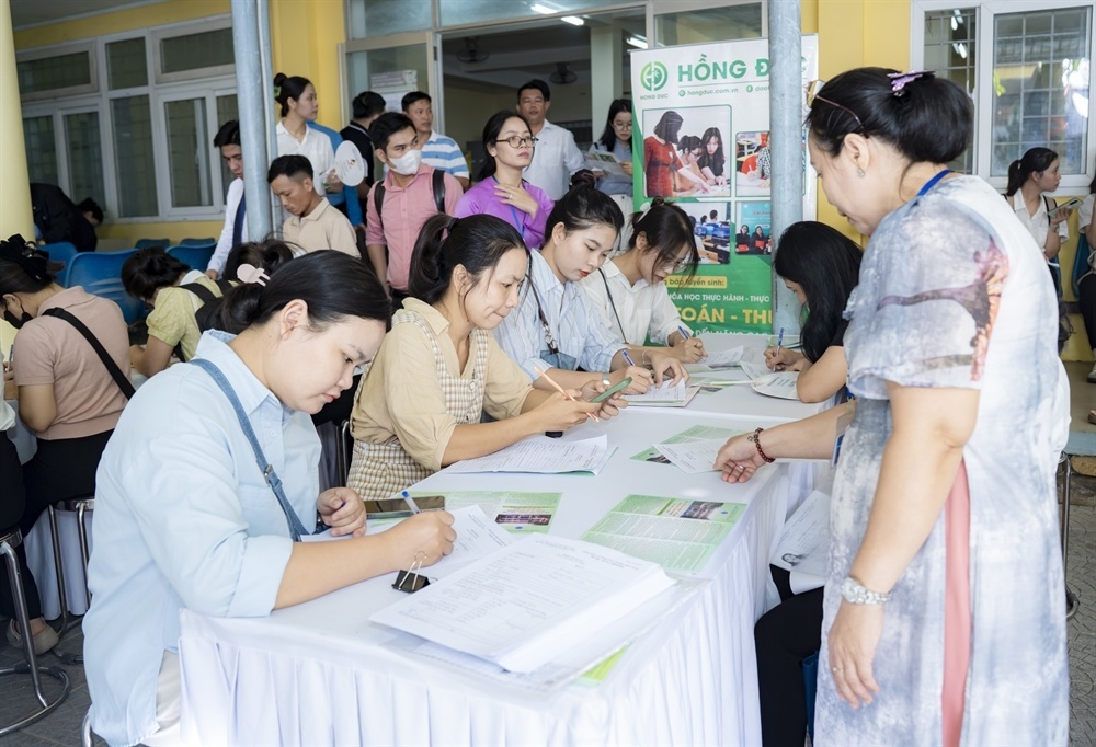 Mở rộng phúc lợi nhằm giữ chân người lao động, ổn định sản xuất