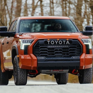 Bán tải Toyota TRD Hammer sắp được ra mắt để đấu Ford Raptor?