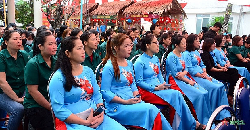 Agatex 28 chăm lo Tết cho người lao động - nghĩa tình trong mỗi nhịp máy reo Agatex 28 chăm lo Tết cho người lao động - nghĩa tình trong mỗi nhịp máy reo