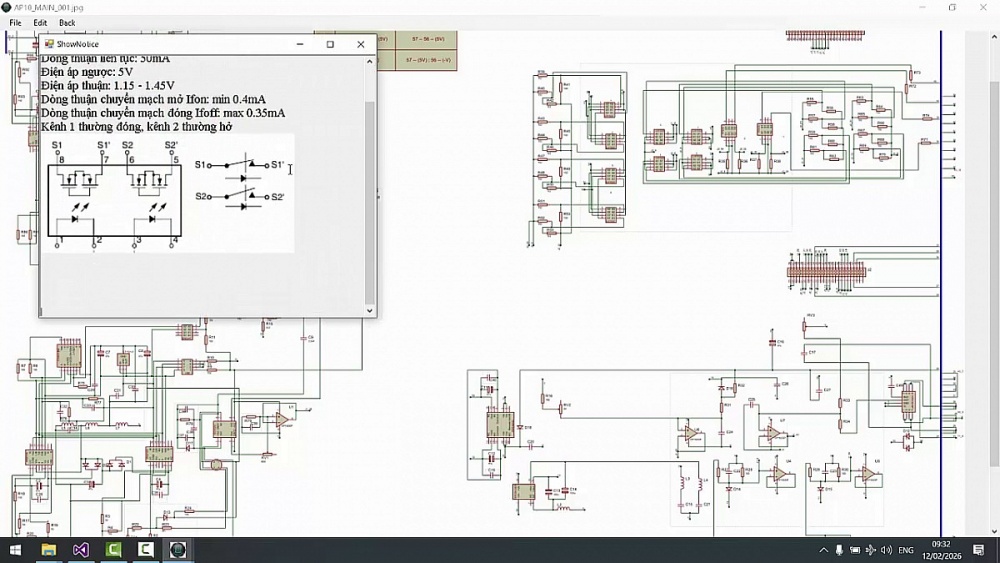 Để hỗ trợ công tác sửa chữa lâu dài, đồng chí đã xây dựng “Phần mềm ghi chú mạch nguyên lý”. Ảnh: NVCC