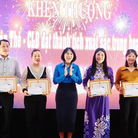 Bánh chưng xanh, ấm lòng đoàn viên những ngày giáp Tết