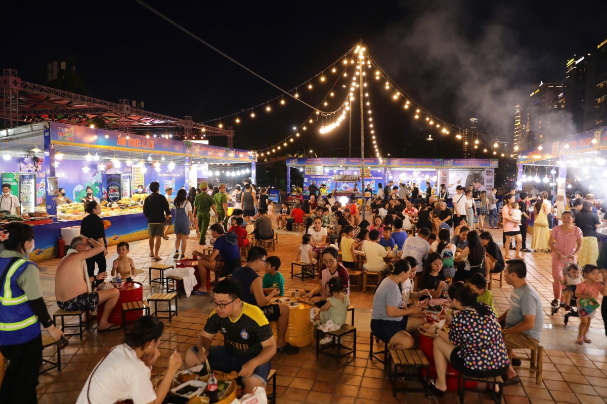 Hạn chế thuốc lá trong dịch vụ du lịch: Cách làm ở Đà Nẵng