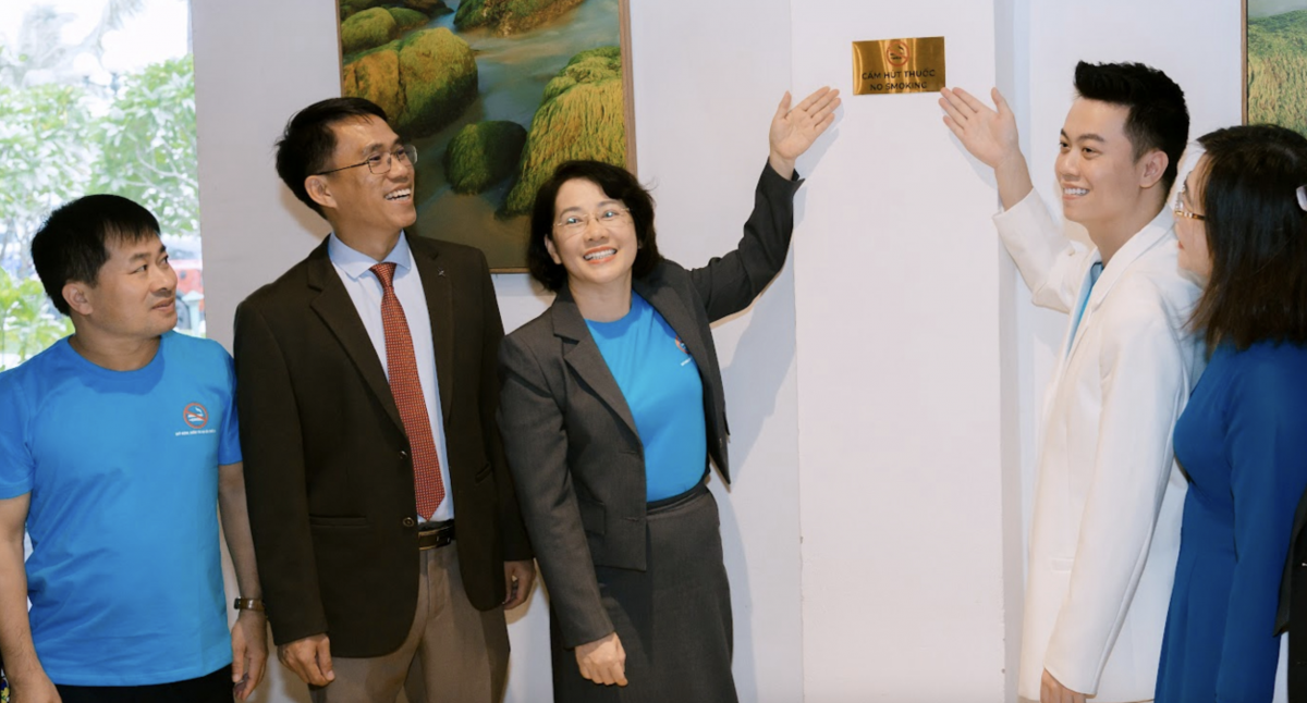 Hạn chế thuốc lá trong dịch vụ du lịch: Cách làm ở Đà Nẵng