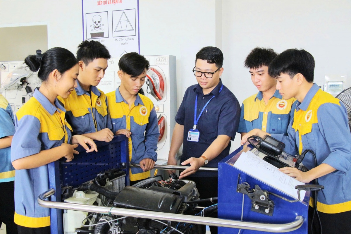 Hỗ trợ đào tạo nghề từ 7.4.2026: Người lao động được hưởng gì?