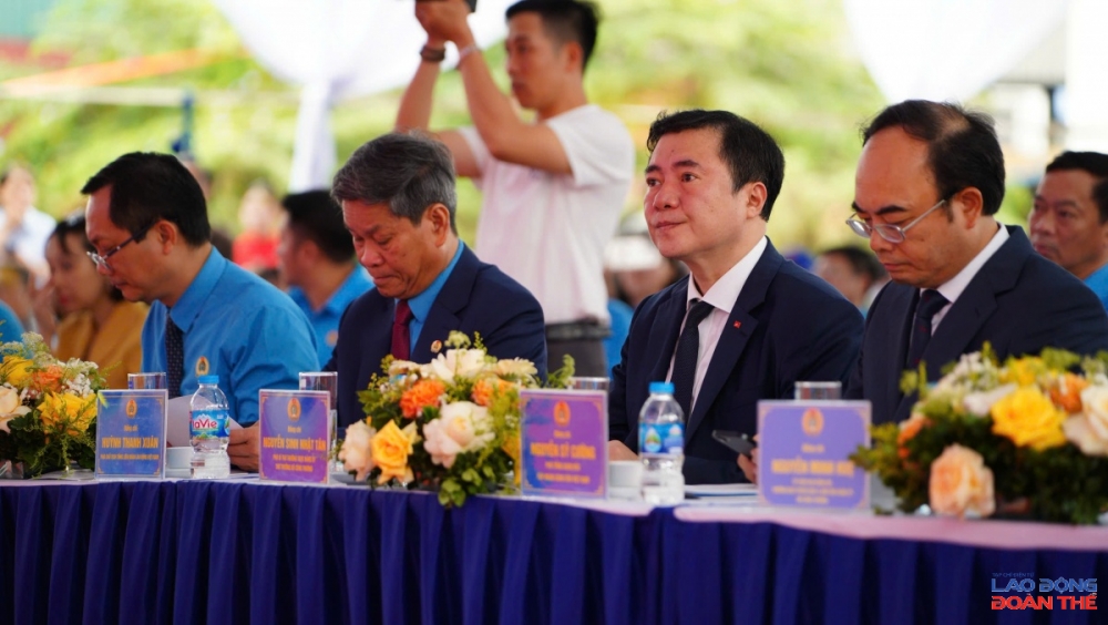 Lãnh đạo Tổng LĐLĐ Việt Nam, Bộ Công Thương tham dự  Lễ phát động Tháng Công nhân, Tháng hành động về An toàn, vệ sinh lao động năm 2026. Ảnh: Nguyễn Việt