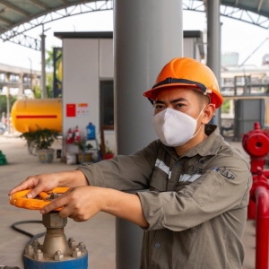 Tuyên truyền nói không với thuốc lá để bảo vệ sức khỏe và an toàn sản xuất