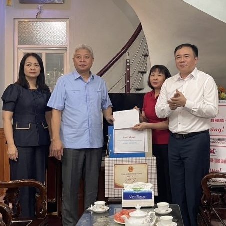 tham hoi nan nhan tai nan lao dong tai qua ng ninh