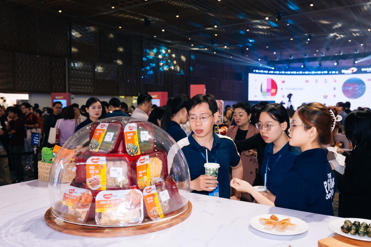 Cổ Đông trải nghiệm các món ăn làm từ thịt thương hiệu MEATDeli thuộc Masan Meatlife