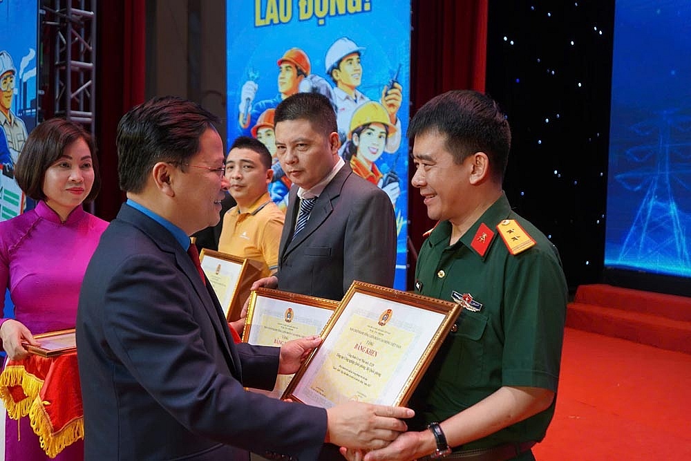 Phát động Tháng Công nhân và Tháng hành động về ATVSLĐ năm 2026