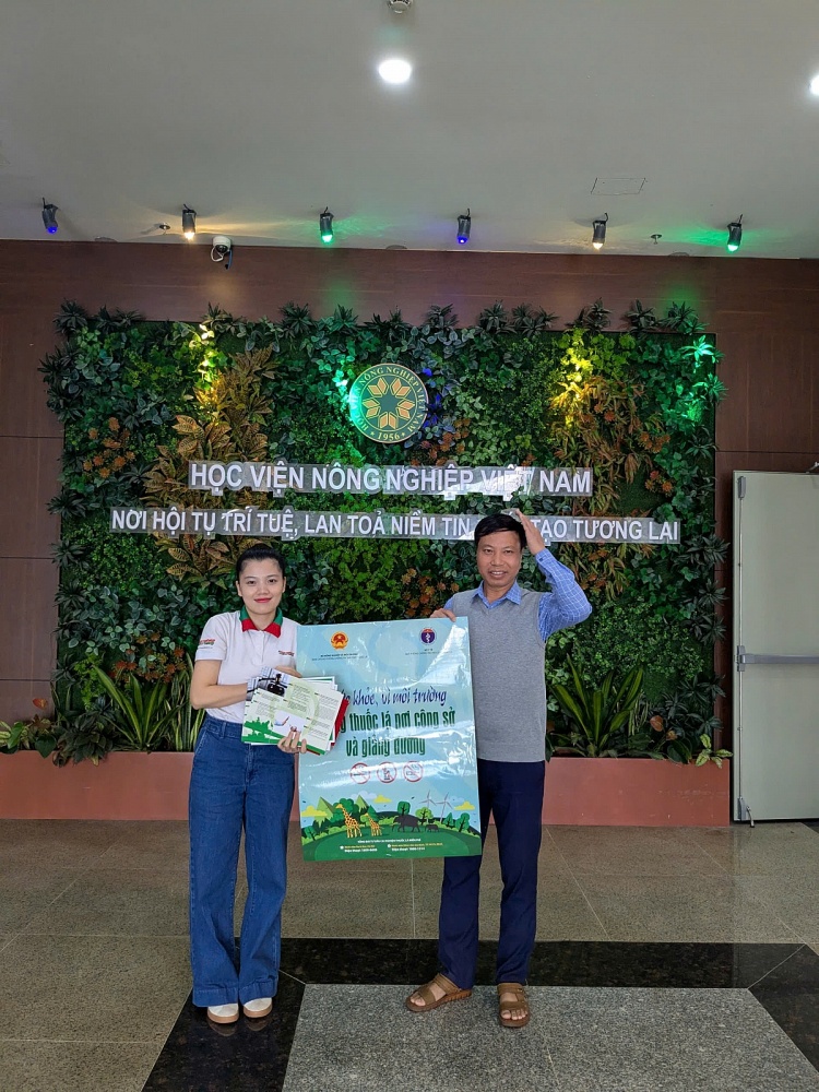 Học viện nông nghiệp Việt Nam tổ chức tuyên truyền về PCTHTL. Ảnh: ĐVCC