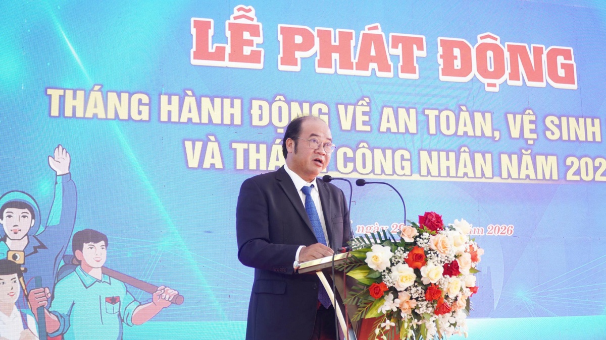 Huế phát động Tháng Công nhân và Tháng hành động về ATVSLĐ: Đặt người lao động ở vị trí trung tâm