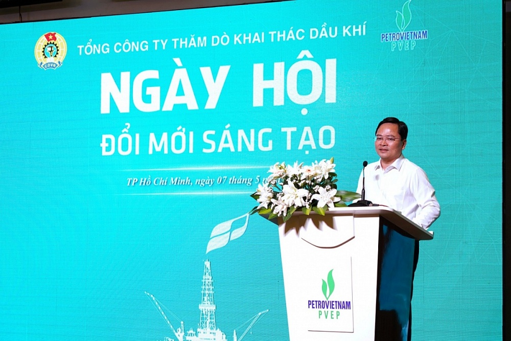 Khơi dòng trí tuệ Việt nơi những công trình dầu khí