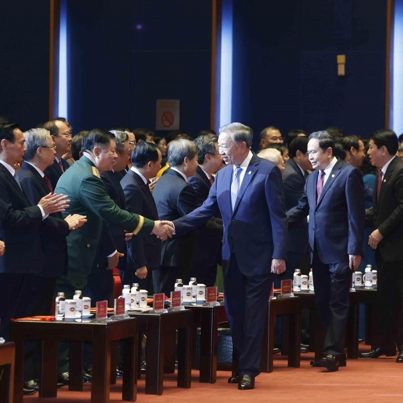 anh khai mac trong the dai hoi dai bieu toan quoc mat tran to quoc viet nam lan thu xi