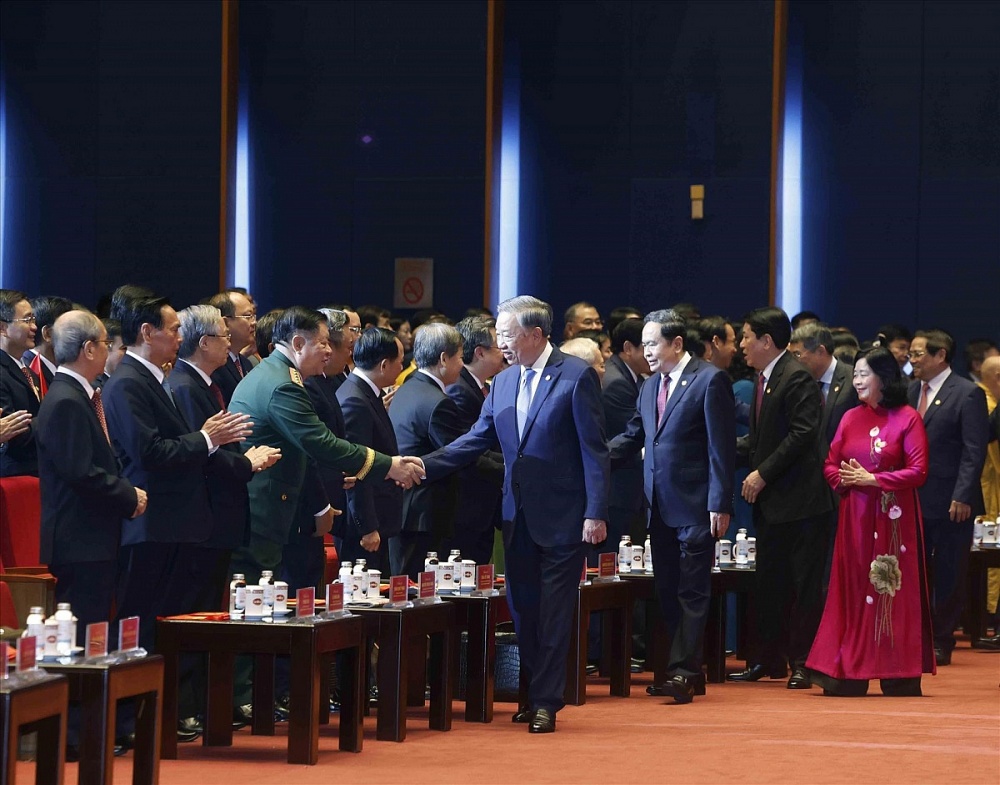 Tổng Bí thư, Chủ tịch nước Tô Lâm cùng các đồng chí lãnh đạo, nguyên lãnh đạo Đảng, Nhà nước tham dự phiên khai mạc trọng thể Đại hội đại biểu Mặt trận Tổ quốc Việt Nam lần thứ XI. Ảnh: Thống Nhất – TTXVN