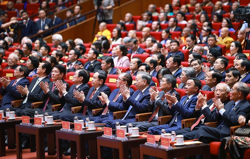  Tổng Bí thư, Chủ tịch nước Tô Lâm cùng các đồng chí lãnh đạo, nguyên lãnh đạo Đảng, Nhà nước tham dự phiên khai mạc trọng thể Đại hội đại biểu Mặt trận Tổ quốc Việt Nam lần thứ XI. Ảnh: Dương Giang – TTXVN