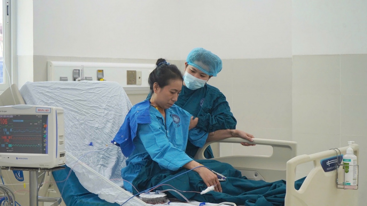 Những “người thân” trong sắc trắng