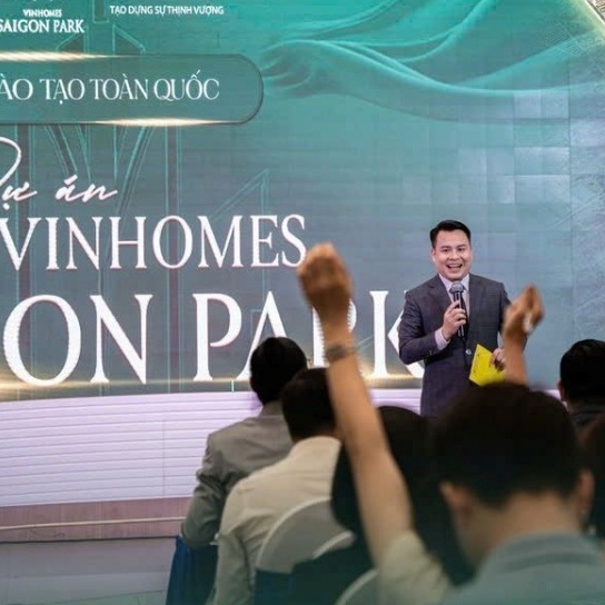 Thị trường bất động sản TP.HCM “nóng hầm hập” trước thời khắc quan trọng của khu Tây Bắc