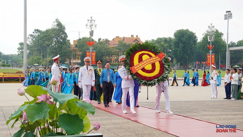 [Ảnh] Đoàn viên học tập và làm theo tư tưởng, đạo đức, phong cách của Bác