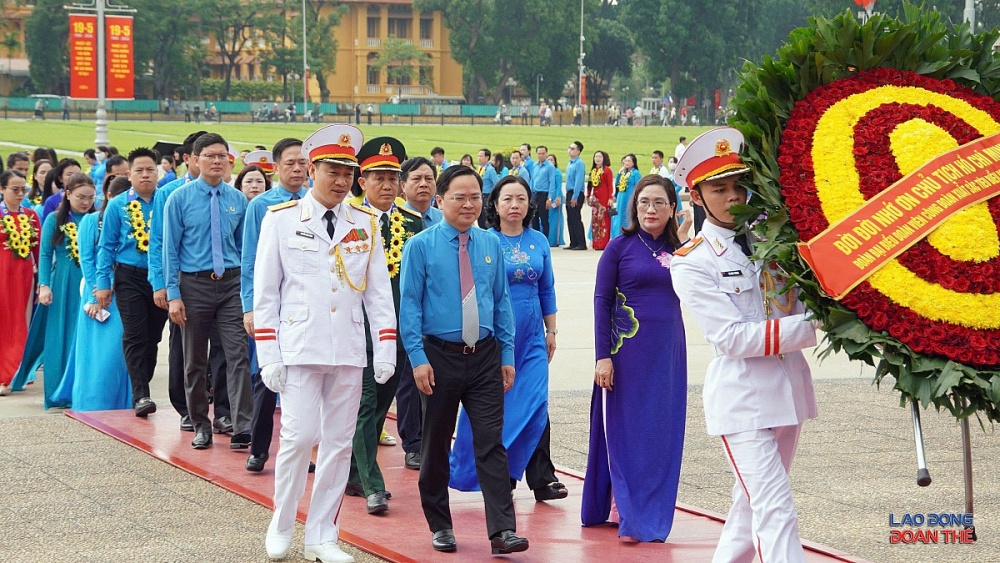 [Ảnh] Đoàn viên học tập và làm theo tư tưởng, đạo đức, phong cách của Bác