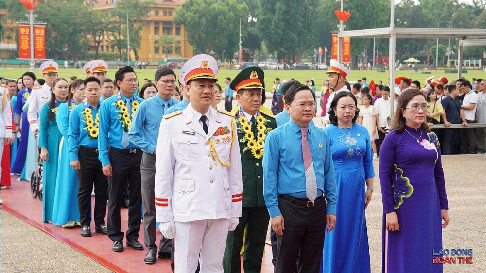 [Ảnh] Đoàn viên học tập và làm theo tư tưởng, đạo đức, phong cách của Bác