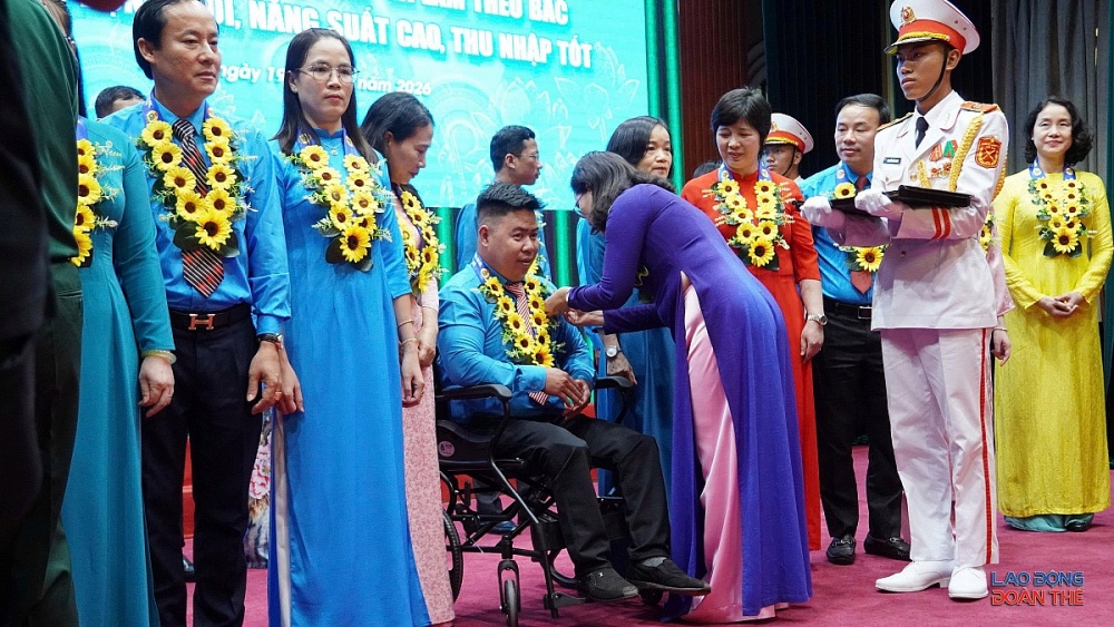 [Ảnh] Đoàn viên học tập và làm theo tư tưởng, đạo đức, phong cách của Bác