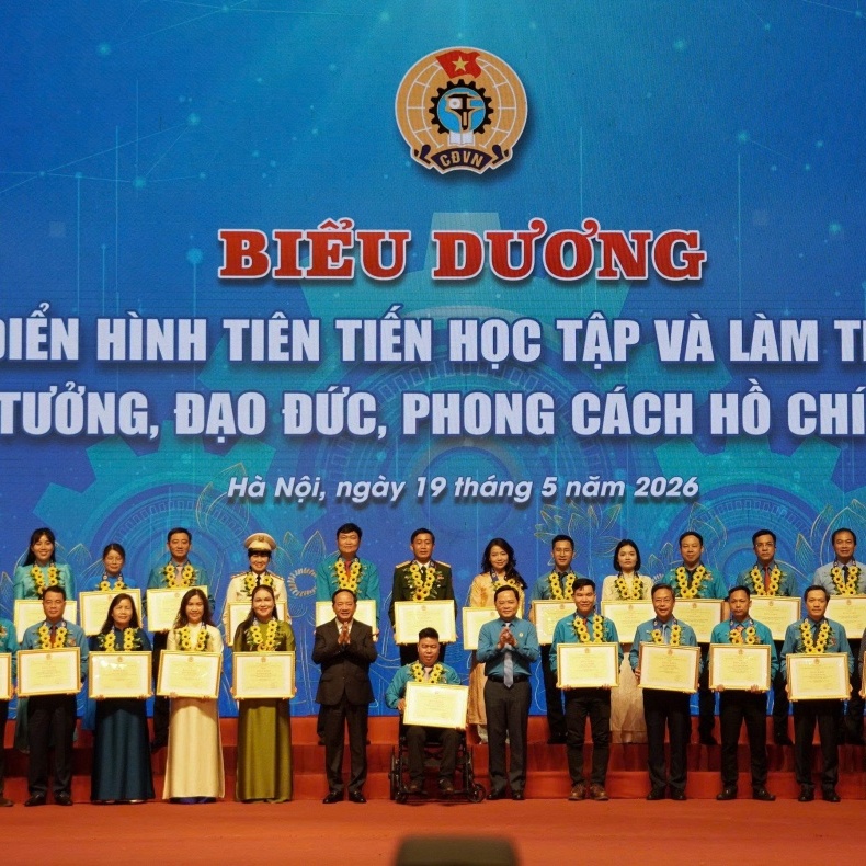 [TRỰC TIẾP] Biểu dương điển hình tiên tiến học tập và làm theo tư tưởng, đạo đức, phong cách Hồ Chí Minh