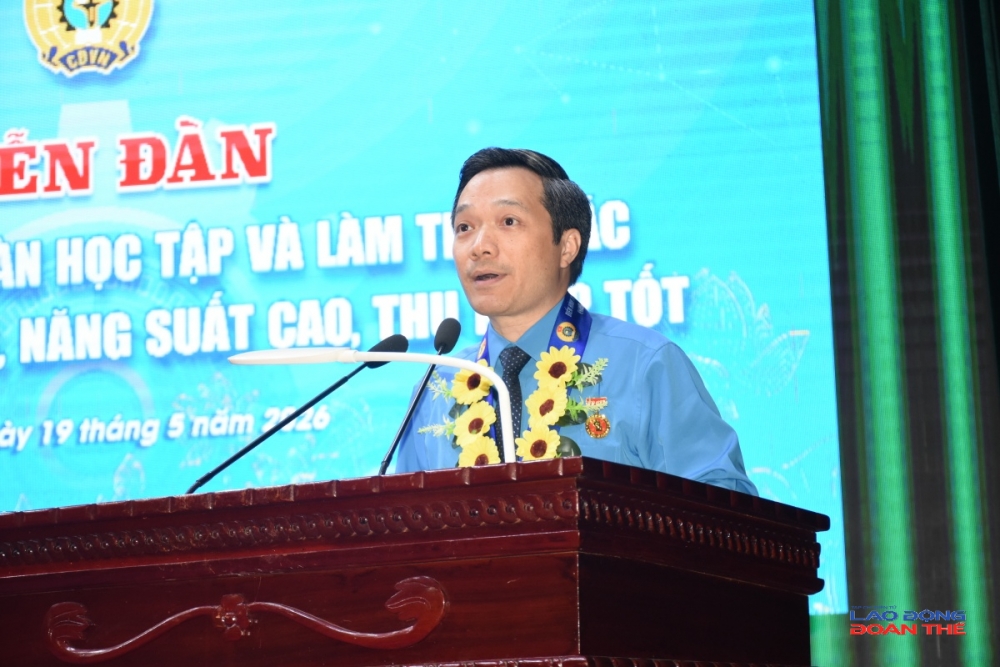 Đồng chí Nguyễn Anh Tuấn, Chủ tịch Công đoàn VNPT, Công đoàn KH&CN Việt Nam phát biểu tham luận tại Diễn đàn. Ảnh: Nguyễn Việt