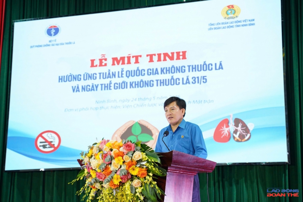 Đồng chí Nguyễn Xuân Hùng, Phó Chủ tịch Tổng Liên đoàn Lao động Việt Nam phát biểu tại Lễ mít tinh hưởng ứng Tuần lễ Quốc gia Không khói thuốc lá và Ngày Thế giới Không thuốc lá 31.5 năm 2026. Ảnh: Mạnh Thắng
