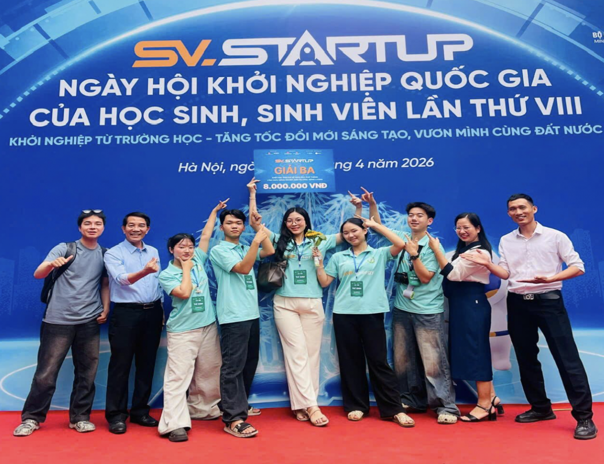 Người “thắp lửa” nghiên cứu khoa học cho học sinh vùng khó Người “thắp lửa” nghiên cứu khoa học cho học sinh vùng khó