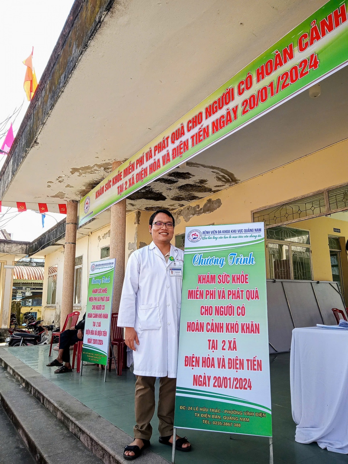 Bác sĩ Phạm Văn Nhân: Tận tụy trong chuyên môn, tích cực với xã hội
