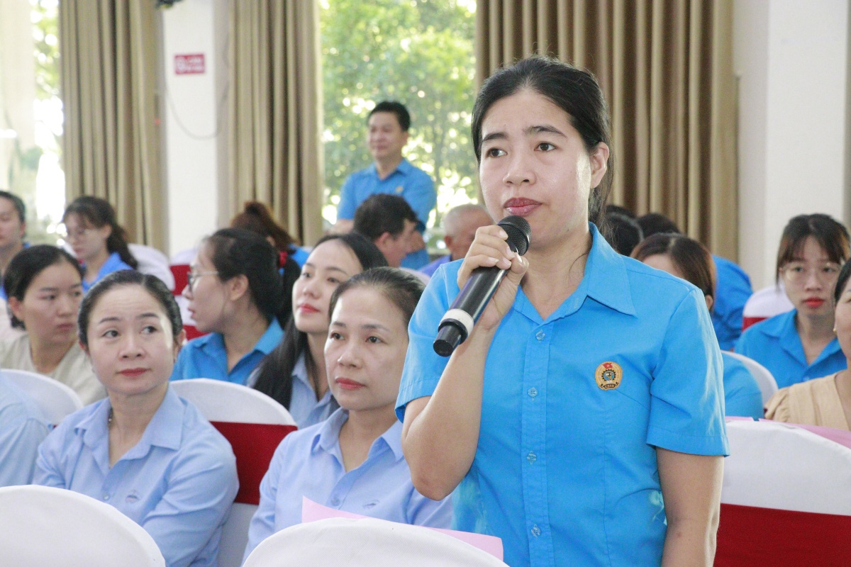 Đối thoại để tháo gỡ những trăn trở của người lao động Đối thoại để tháo gỡ những trăn trở của người lao động