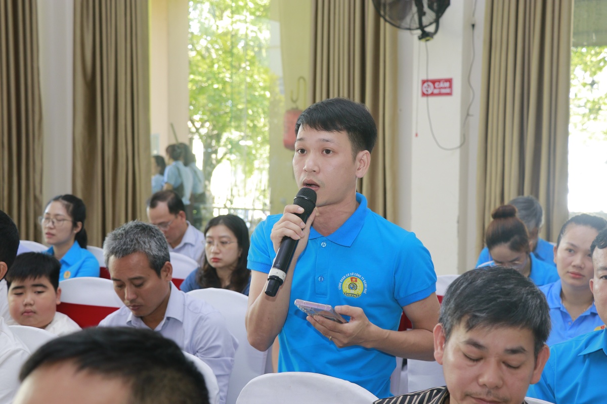 Đối thoại để tháo gỡ những trăn trở của người lao động Đối thoại để tháo gỡ những trăn trở của người lao động