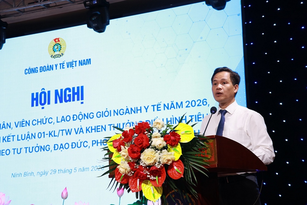 đồng chí Phạm Minh Khuê, Phó Bí thư chuyên trách Đảng uỷ Bộ Y tế phát biểu chỉ đạo tại Đại hội. Ảnh: ĐVCC đồng chí Phạm Minh Khuê, Phó Bí thư chuyên trách Đảng uỷ Bộ Y tế phát biểu chỉ đạo tại Đại hội. Ảnh: ĐVCC