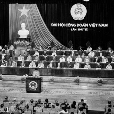 Đánh dấu bước ngoặt đổi mới