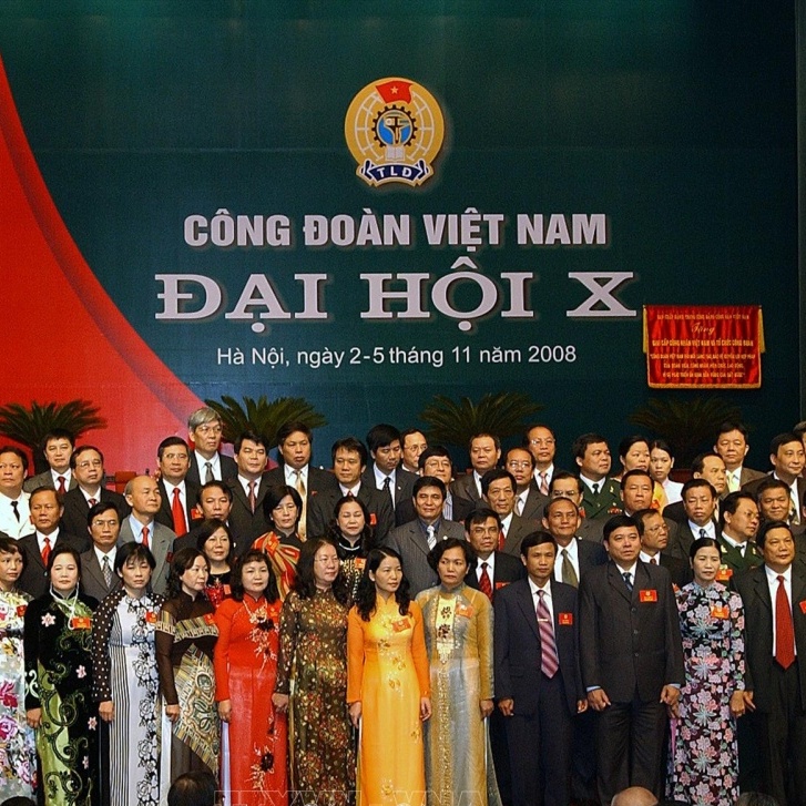 Hướng về cơ sở, lấy đoàn viên và người lao động làm đối tượng vận động chính