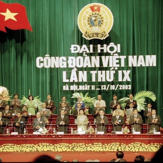 Xây dựng giai cấp công nhân và tổ chức Công đoàn vững mạnh