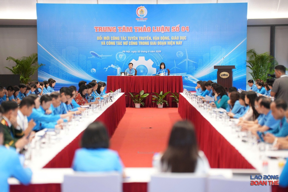 [Ảnh] Không khí sôi nổi tại 5 Trung tâm thảo luận trong khuôn khổ Đại hội XIV Công đoàn Việt Nam