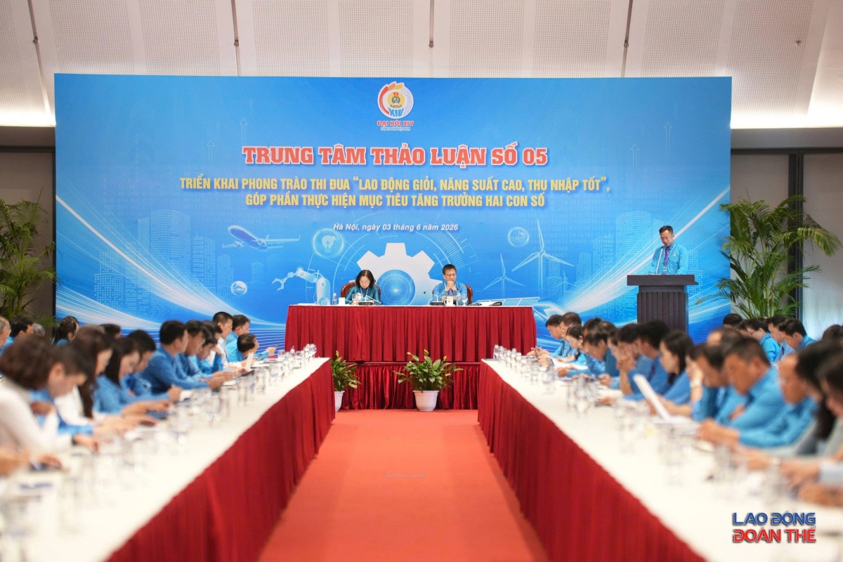[Ảnh] Không khí sôi nổi tại 5 Trung tâm thảo luận trong khuôn khổ Đại hội XIV Công đoàn Việt Nam