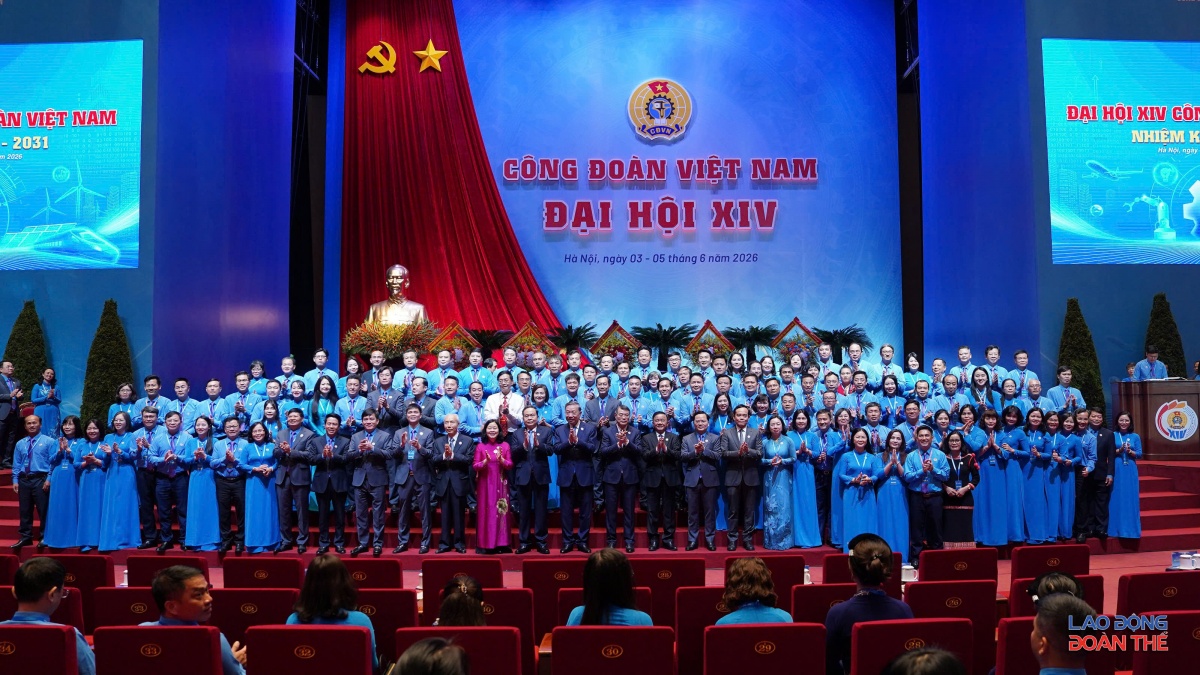 Tổng Bí thư, Chủ tịch nước Tô Lâm: “Công đoàn không thể mạnh nếu xa công nhân”