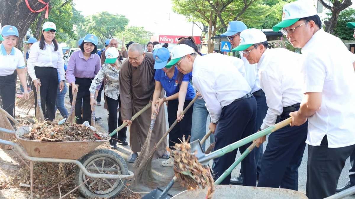 Mặt trận Đà Nẵng khơi dậy sức dân vì môi trường xanh - sạch - đẹp