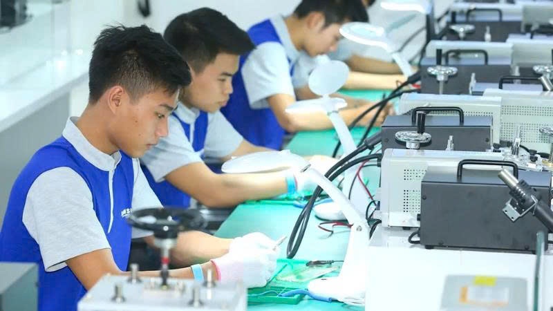 Xã hội hóa giáo dục nghề nghiệp - xu hướng và giải pháp phát triển bền vững Xã hội hóa giáo dục nghề nghiệp - xu hướng và giải pháp phát triển bền vững