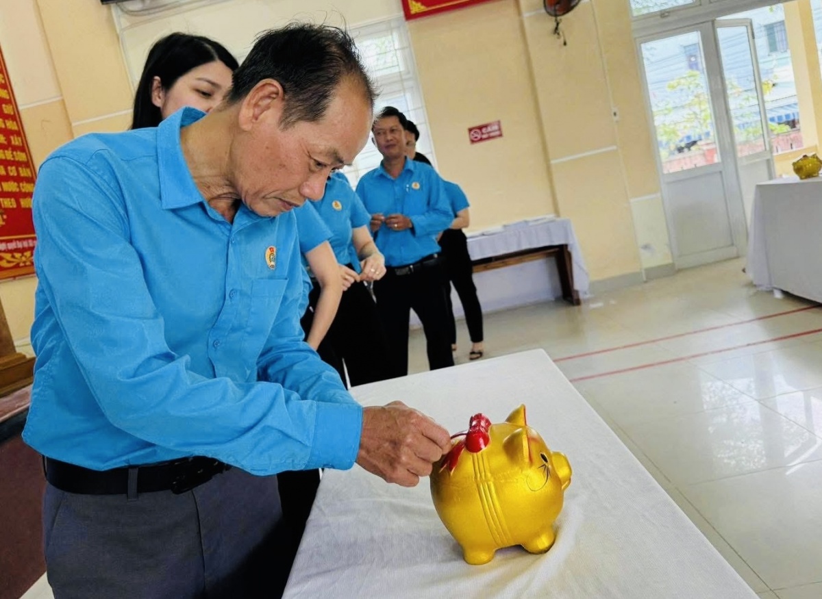Bốn lần lỡ hẹn với Đảng, người thợ vẫn không ngừng cống hiến