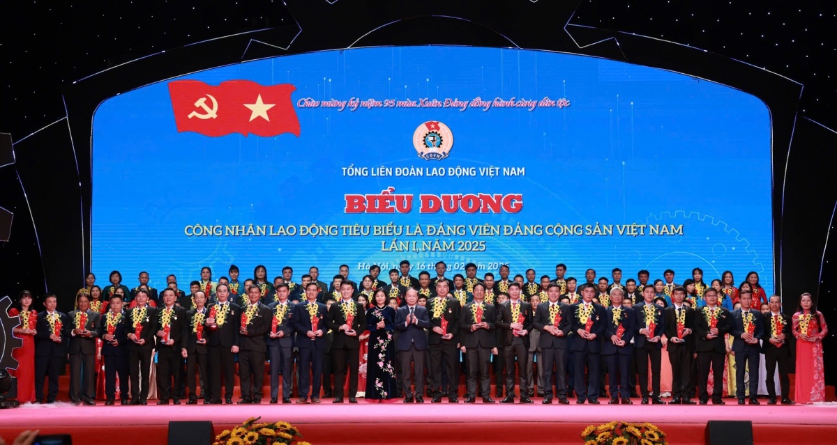 Bốn lần lỡ hẹn với Đảng, người thợ vẫn không ngừng cống hiến