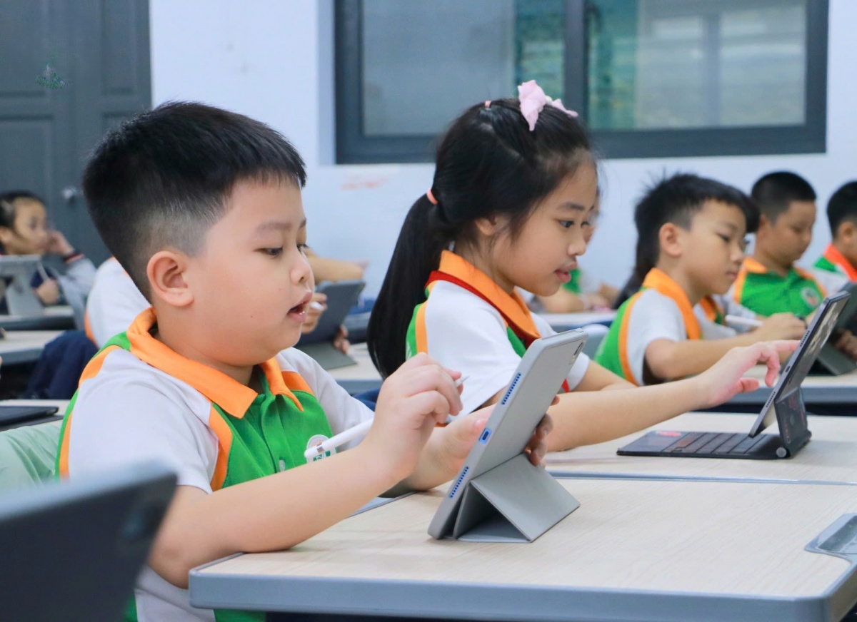 Đề xuất mô hình ứng dụng toán kinh tế và trí tuệ nhân tạo trong dự báo nhu cầu dịch vụ giáo dục tiểu học Đề xuất mô hình ứng dụng toán kinh tế và trí tuệ nhân tạo trong dự báo nhu cầu dịch vụ giáo dục tiểu học