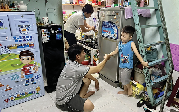 Bên trong căn nhà thuê của một gia đình công nhân Công ty TNHH Taisho Việt Nam, TP. Hồ Chí Minh. Ảnh: N. Hoàng.