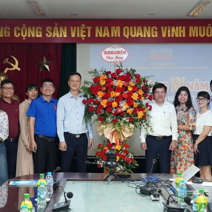 “Mạch máu” Công đoàn vẫn chảy trong trái tim người cầm bút Lao động Đoàn thể