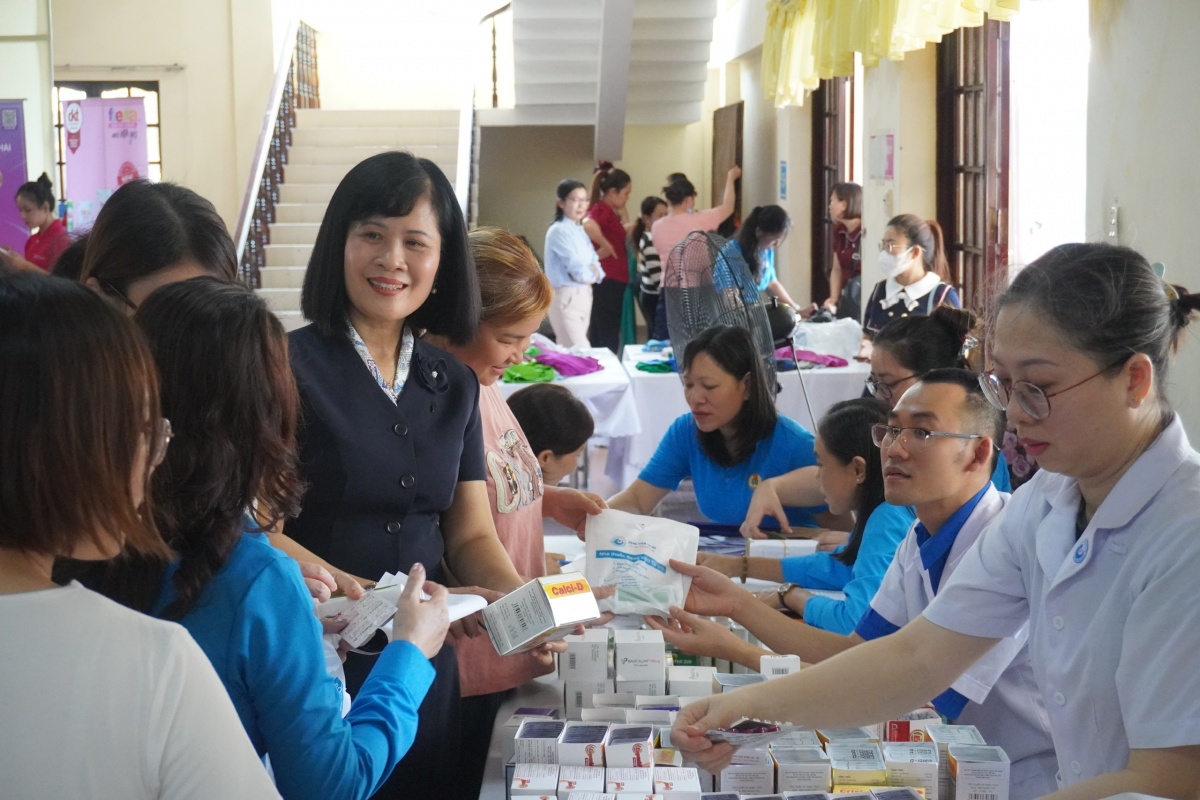 “Chăm sóc sớm - Bảo vệ tương lai”: Dấu ấn Công đoàn và sức mạnh cộng hưởng vì sức khỏe nữ công nhân