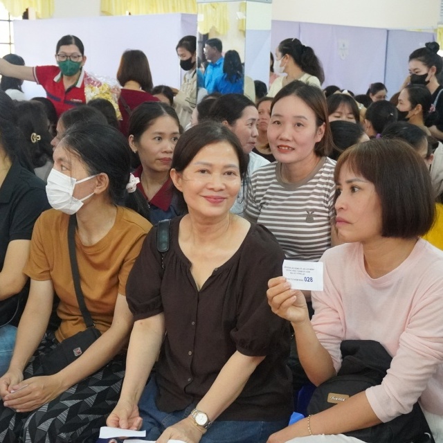 400 nữ công nhân TP HCM tham gia Ngày hội sức khoẻ